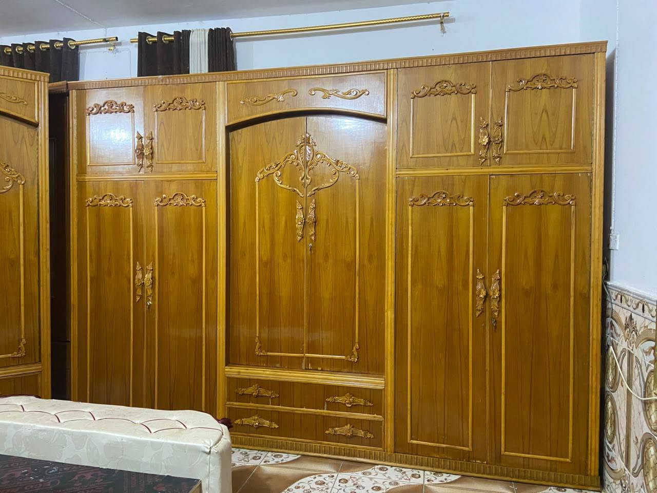 السلام عليكم يوجد غرفه نوم ملكي السعر مليون50وبيه مجال الاستفسار ع رقم ***********ع واتساب
