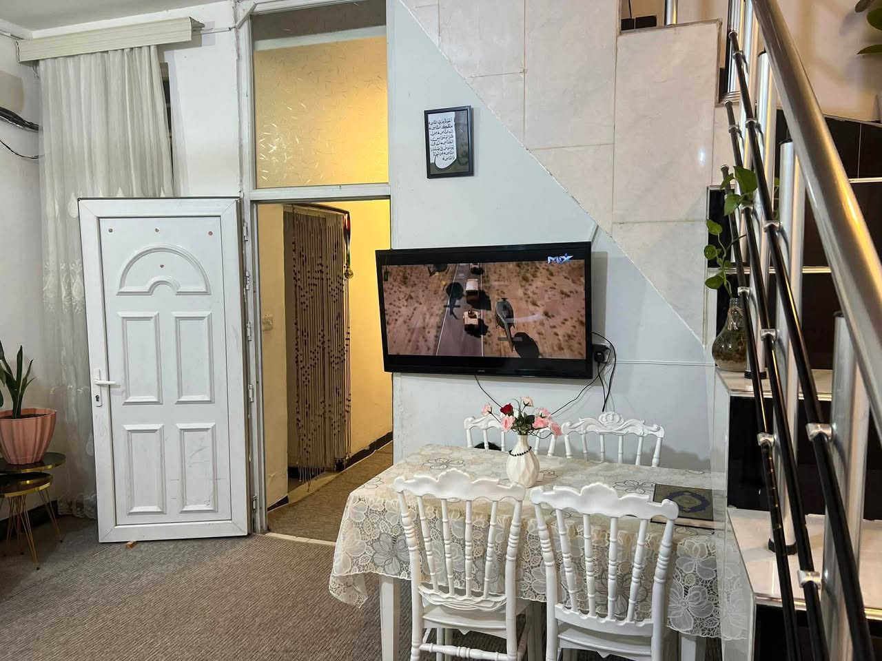 📍 العنوان: توله فروش – مقابل معمل النسيج / فرع دلسوز بزاز

🏠 للبيع – مشتمل زراعي (طابق ونص)
📐 المساحة: 100 متر

🔹 التفاصيل:
• الطابق الأرضي: استقبال + هول داخلي + مطبخ + صحيات
(المطبخ والممر الداخلي والصحيات بسقف ثانوي)
• الطابق الثاني: بيتونة + غرفة نوم

💰 السعر: 52 مليون (قابل للتفاوض)

📞 للتواصل: ***********
