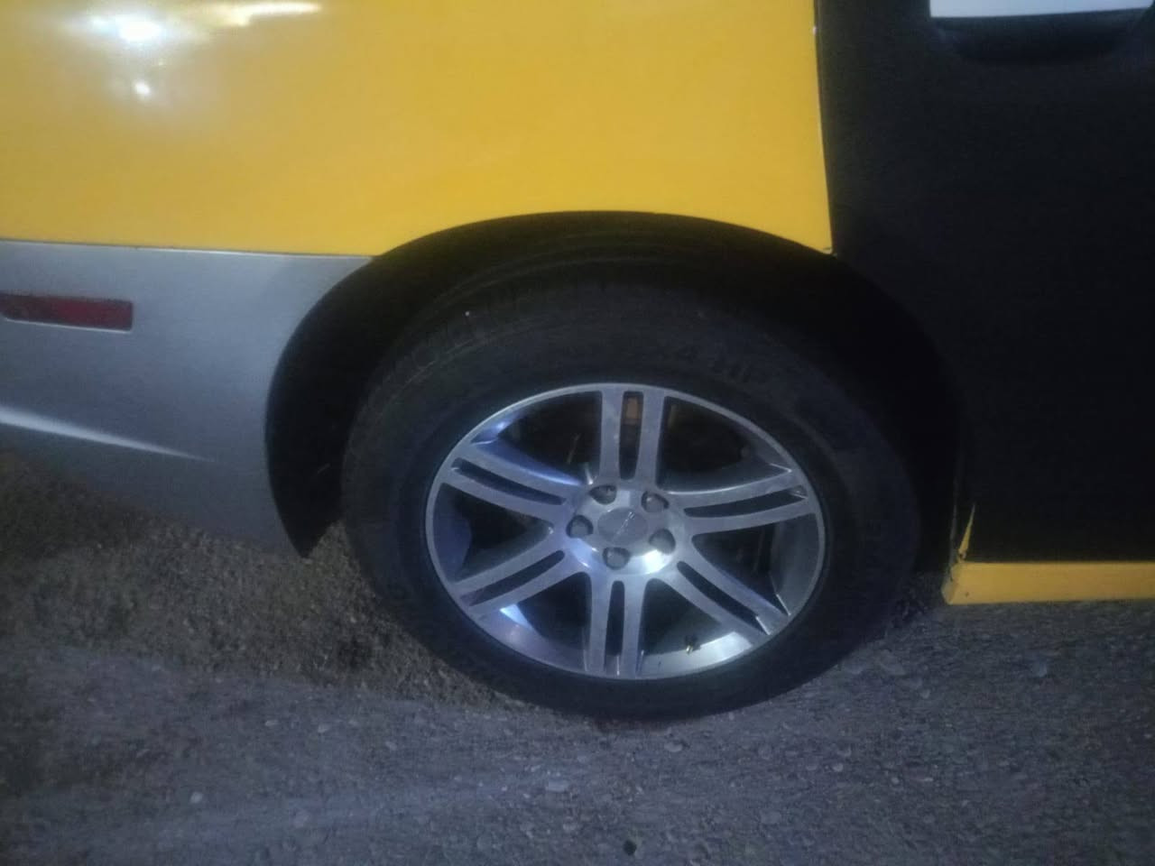 ويل خليجي18بي تخم تايرنضيف 
للبيع السعرستميه مكلف بلنشررقم ***********ماجاوب خاص رجان بدون حراج
