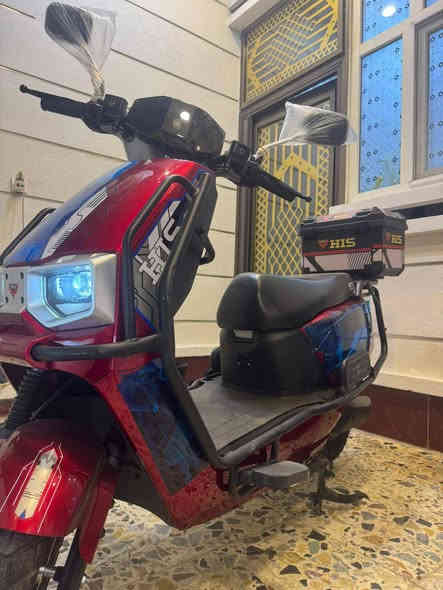 السلام عليكم ماطور شحن للبيع بعده نضيف مدرع بل كامل اي نقص مابي شركه Hls ارقه شركه موديل ٢٥ اربع سرع سرعته ٩٩ دبل اشاره هورن اشاير نضام بك رجوع الى خلف لايت عالي ناصي سويجات ٢ كرتات ٢ بصمات كامل مكمل ٦ بطاريات كبار شرط تفحص يله تأخذه سعره ٦٠٠ الف بي مجال بسيط عنوان رمادي تأميم اتصال ***********
