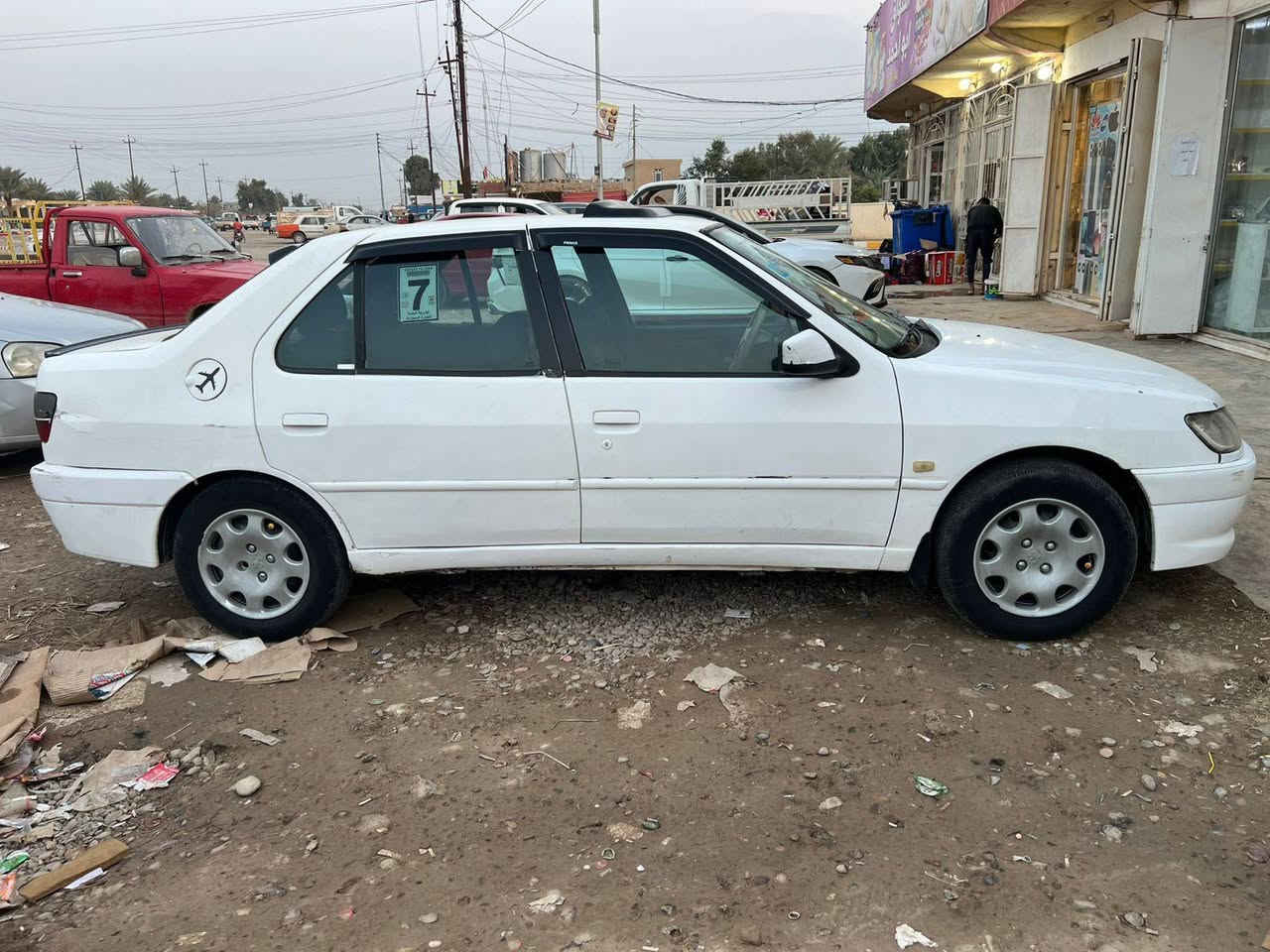 للبيع بيجو 306 مصبوغه عام شرط التحويل مكان السياره العلم /سمره
السعر 36 وبيها مجال 
***********
