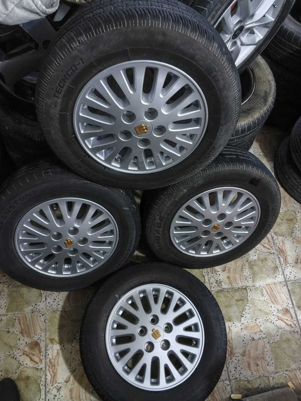 تخم ويل كب ياباني الأصلي حجم 15شرط الفحص بلبلنص لا عواج ولا تصليح مصبوغ حراري جدد يرهم جميع الياباني مع تخم تاير حجم 15.65.205نضافه فوك 70بلميه بيع او مراوس السعر 225قفل مكاني نجف مكتب الرشيد ***********
