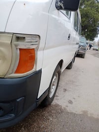 نيسان يورفان 2007 فإن محرك 2400 للبيع بسمي تخم تاير دوشمه عامه المكان ...