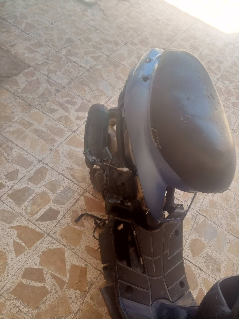 دراجه جانت تشتغل ومتروكه حالين متشتغل للبيع سعر خمسين ***********

