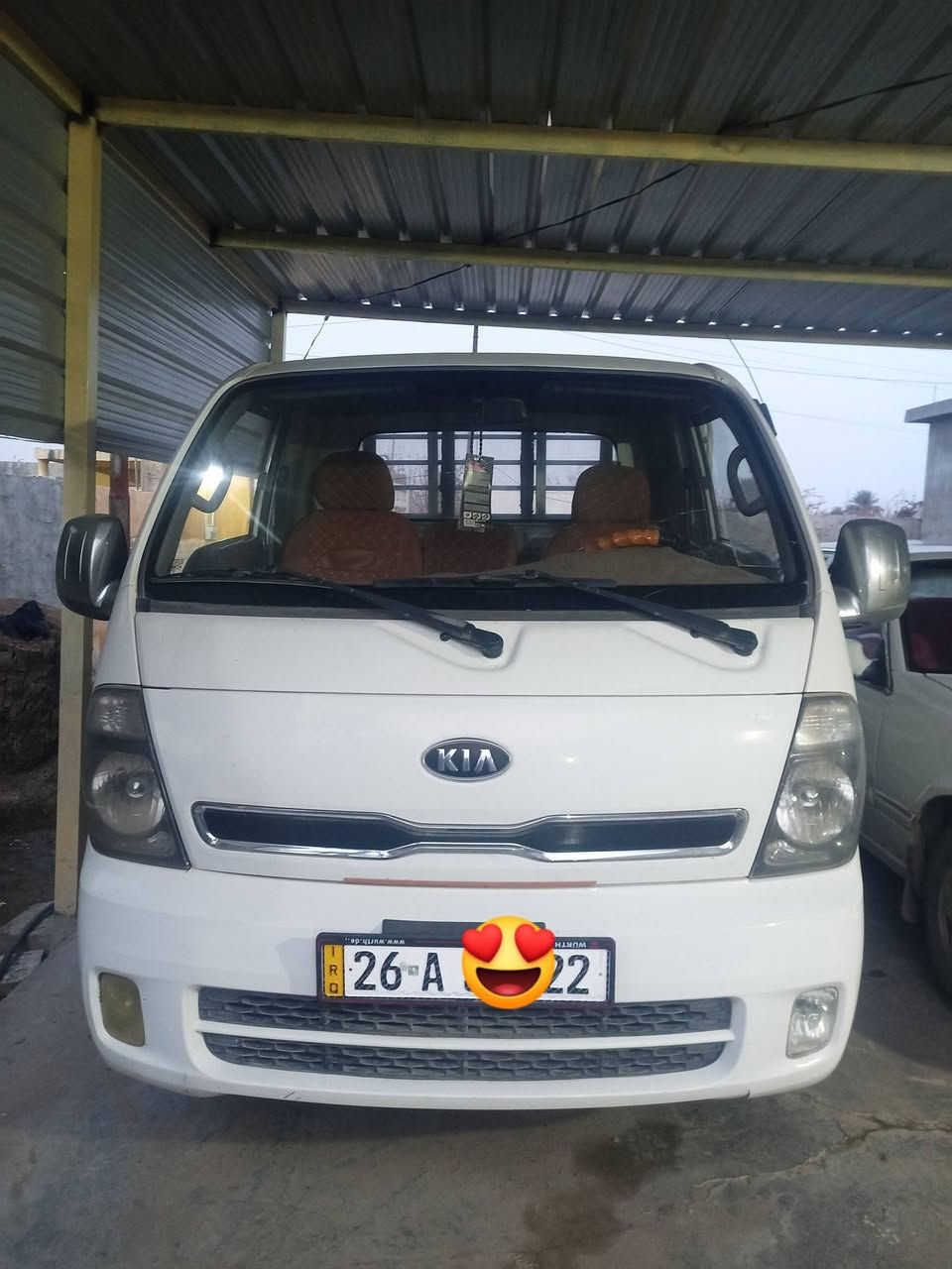..كيا حمل 2700..موديل 2013رقم صلاح الدين مميز سياره كامله مكفوله من كلشي صاحبه اني ثاني يوم تحويل السعر خاص الرقم ***********
