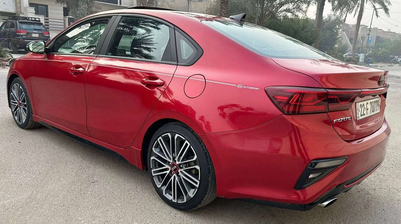 سلام عليكم
للبيع كيا فورتي GT موديل 2020 
فول مواصفات 
فتحه
اشاير مري
محرك 1600تيربو
(كير عادي) 
سستم سماعات 
فول حساسات 
كشنات GT
باقي المواصفات معروفه

حادثه موضح بصور قبغ جنطه فقط
رقم اربيل التحويل بسمي مباشر 
السياره خير من الله مناقصه شي 

رقم الهاتف ***********
مكاني الدوره
