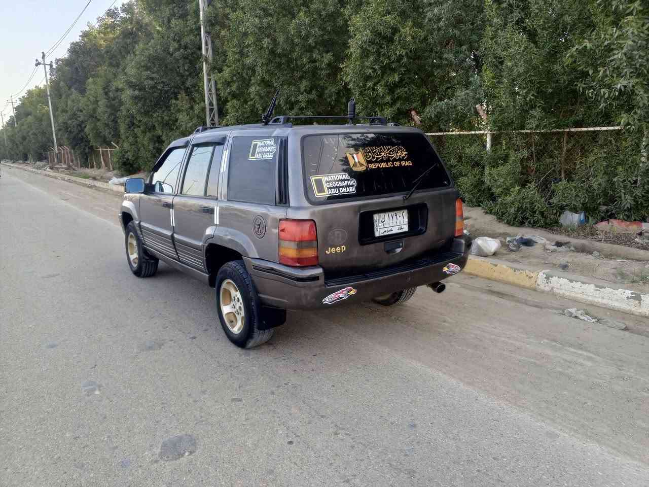 جيب شيروكي موديل 93. رقم بغداد. مشروع وطني وين ماتريد احولك  محرك وكير ففتي 3000 بلكارتون تخم تاير حداديه خير من الله سياره جاهزه دواخل حلوه للبيع السعر 40  وبيها مجال للطيبين رقم الهاتف *********** مكان السياره ناصريه قضاء الدوايه
