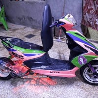 دراجة سكوتر رياضية بمظهر جذاب وألوان مميزة تناسب الأذواق الشبابية. مجه...