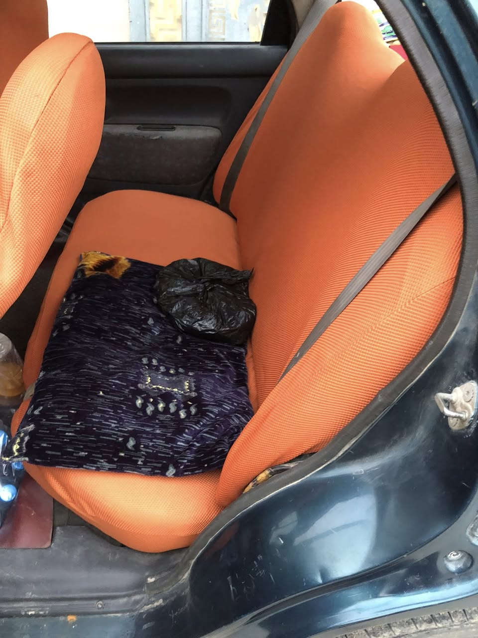 السلام عليكم سيارة مازده 323رقم سيارة فحص صلاح الدين بي بخر سعر 20$بي مجال رقم الهاتف ***********
