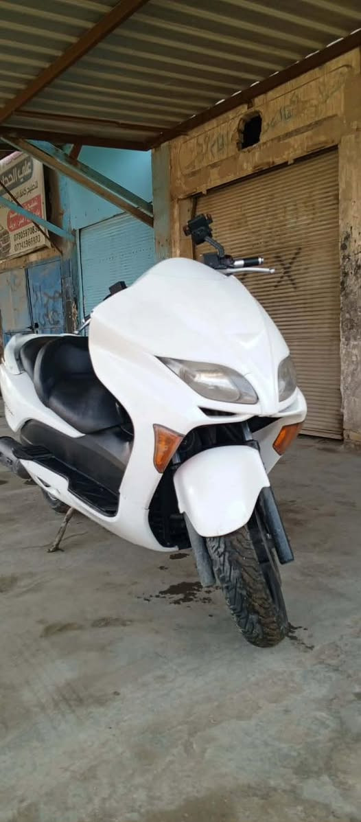فورزه 08 
كير ملغي مكينه ناعمه ما مفتوحه 
كهربايات كله شغاله 
ما عايزه شي 
مكاتبه فقط 
 بيع او مراوس  مكاني حله شارع ستين 
***********
