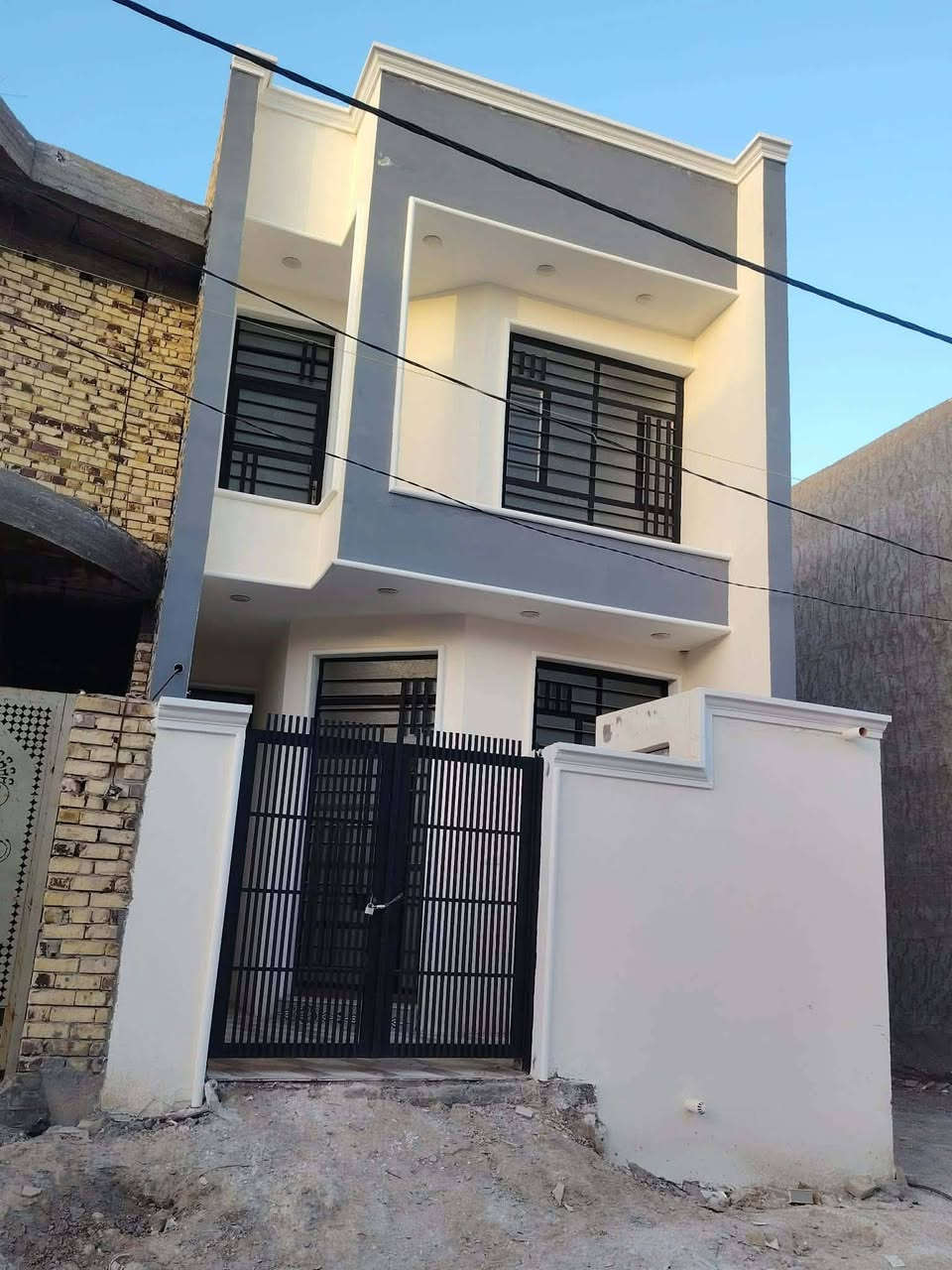 يالله دار للبيع المساحه 100 5 *20 طابو زراعي سند 25 بناء حديث درجه اولى طابقين موقع مميز وقريب خدمات حلوه ومدارس قريبه الاستفسار بالاتصال ***********
