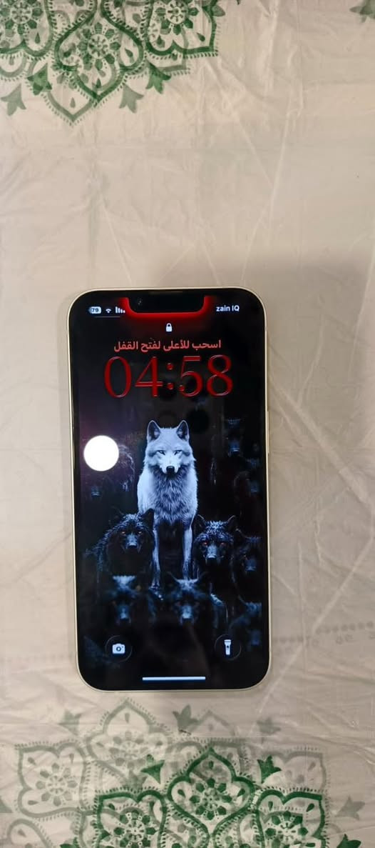 السلام عليكم 
#ايفون 13 كامرتين العادي لون الابيض المميز ذاكرة 256 ودبل 2 سيم كارت بطارية ‎%‎91 شحنه يخبل الجهاز نظافة ‎%‎90 نموذج m امريكي وياه كارتون وكيبل شحن الجهاز كفاله من الفتح سعر الجهاز 450 الف للأتصال بالرقم التالي ***********
