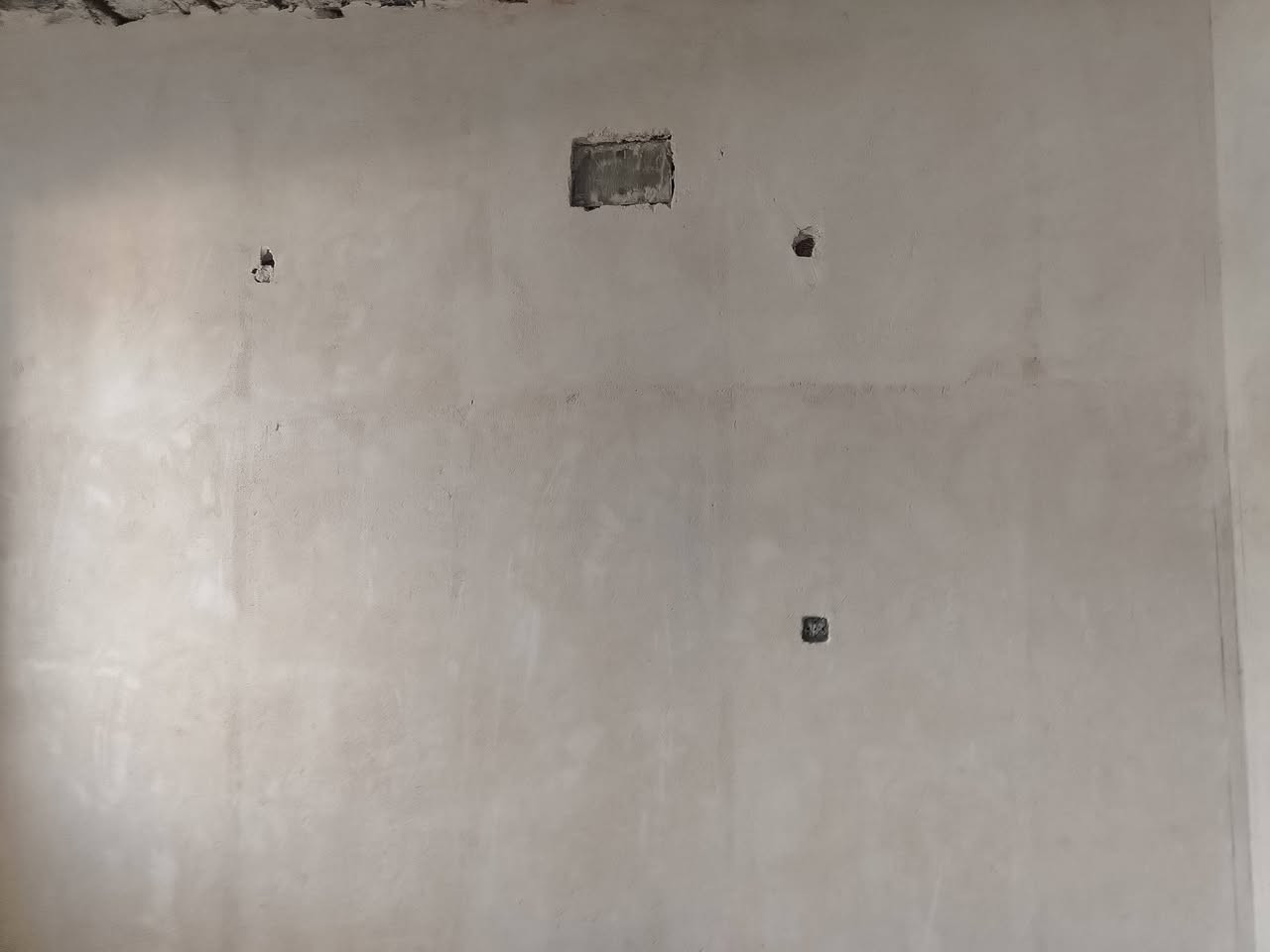 خلفه بناء لبخ سمنت جص متفرغ حاليآ : الرقم ***********
