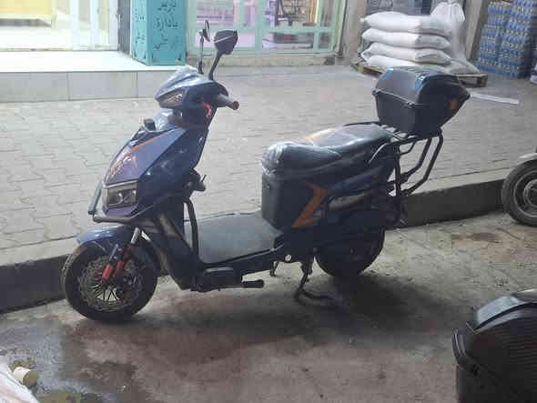 دراجه سكنس موديل 2025  مدرع لبيع او مراوس بصمه  كارت  سويج شغالات لايت زنون هورن شاير بك ڱڵـه  شغال دراجه نضيفه حيل  سعر 750 وبيها مجال تواصل وتساب *********** او خط ***********
