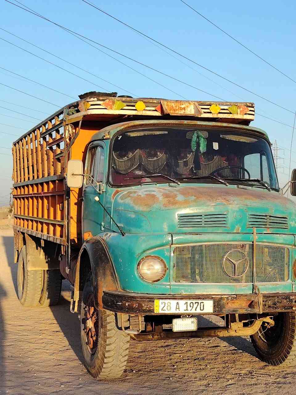 السلام عليكم ابو ردين للبيع موديل 1975
محرك 81 سياره جاهزه تخم تاير مكفوله
شاصي وقماره كفاله رقم نجف نگليزي مداور ثاني يوم
سياره بسمي للاستفسار أكثر اتصل على الرقم
***********
***********
