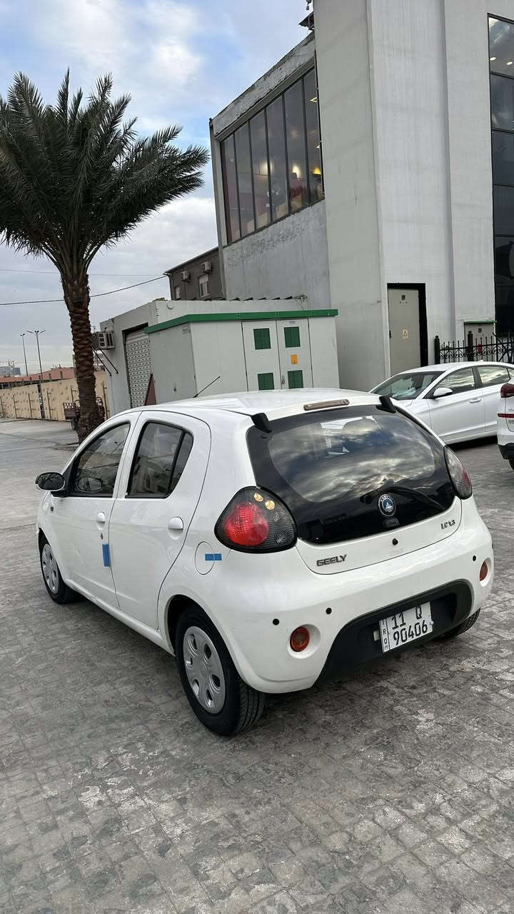 السلام عليكم
للبيع جيلي باندا 2013
رقم بغداد باسمي رقم وهزه وسنويه كله جديد سنويه لل2030
كير محرك تبريد كله جاهز مابيهه اي نقص
ماشيه 60 الف حقيقي كلش نضيفه السياره
بيهه قطعه وحده صبغ جاملغ امامي بدون اي دواخل شاصي لغد مكفولات
السعر 54 ورقه ومجال بسيط بعد المعاينه اخوان جوه ال50 لحد يتعب روحه مترهم ونقد فقط بدون اقساط
مكاني بغداد الحريه
***********
