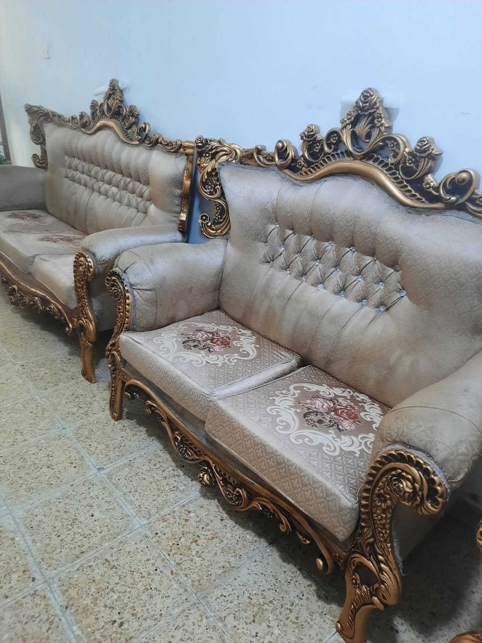 تخم قنفات ملكي عشر مقاعد مع طبلات نقش كلش حلوو للبيع ب ٤٠٠ وبي مجال بسيط


**إذا كنت صاحب هذا الإعلان وتريد حذفه لأي سبب، رجاءا أرسل رسالة إلى الدعم الفني**