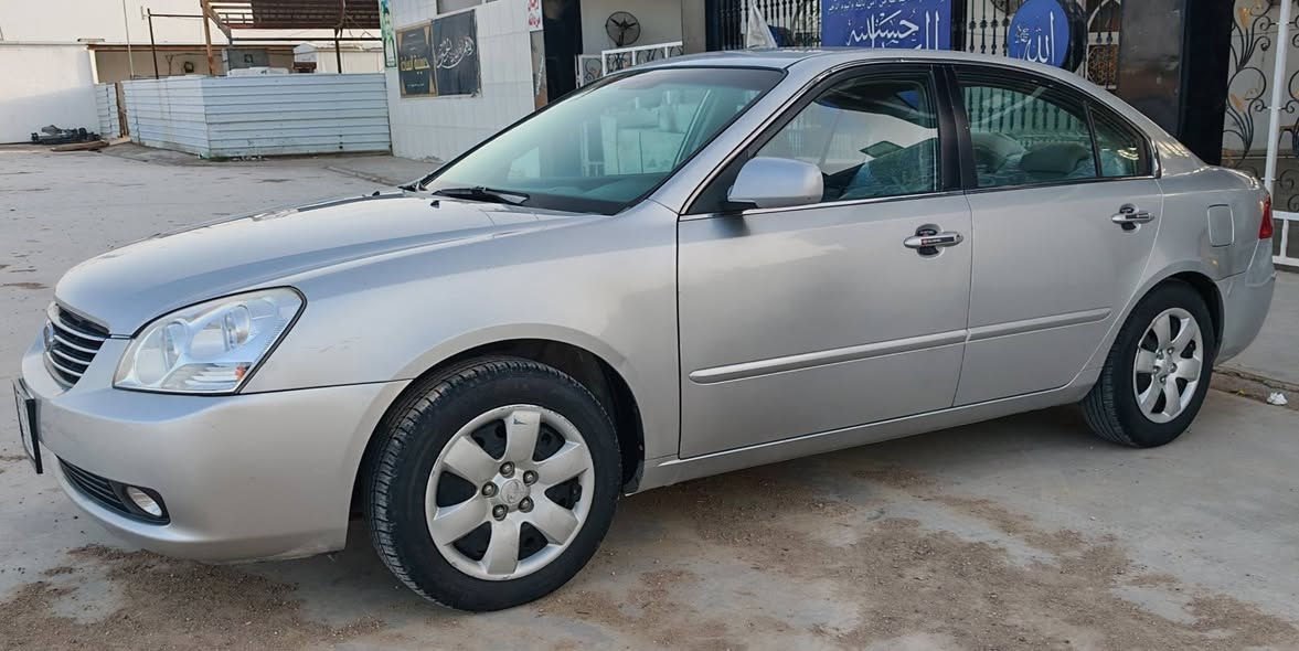 اوبتما وارد امريكي 2008 رقم بغداد 
محرك 2400 دوش 
سيارة ماشية 200 حدادية جديدة تبريد شغال تدفئ كير محرك خير من الله 
سونار مرفق مع صور ***********
