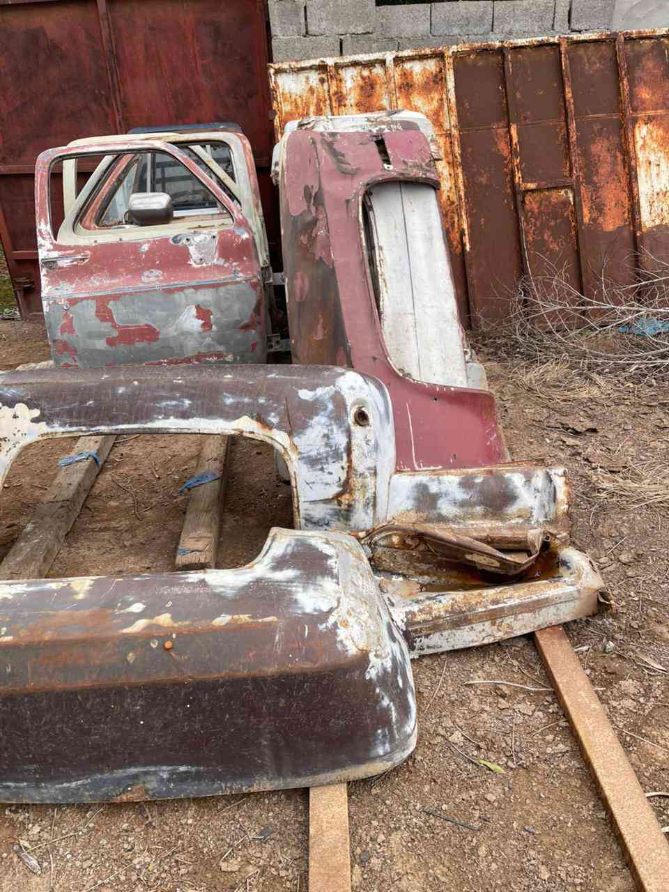 السلام عليكم للبيع مداگر خلفية شفر  سبعيني بدون معجون مكاني بغداد 
***********
