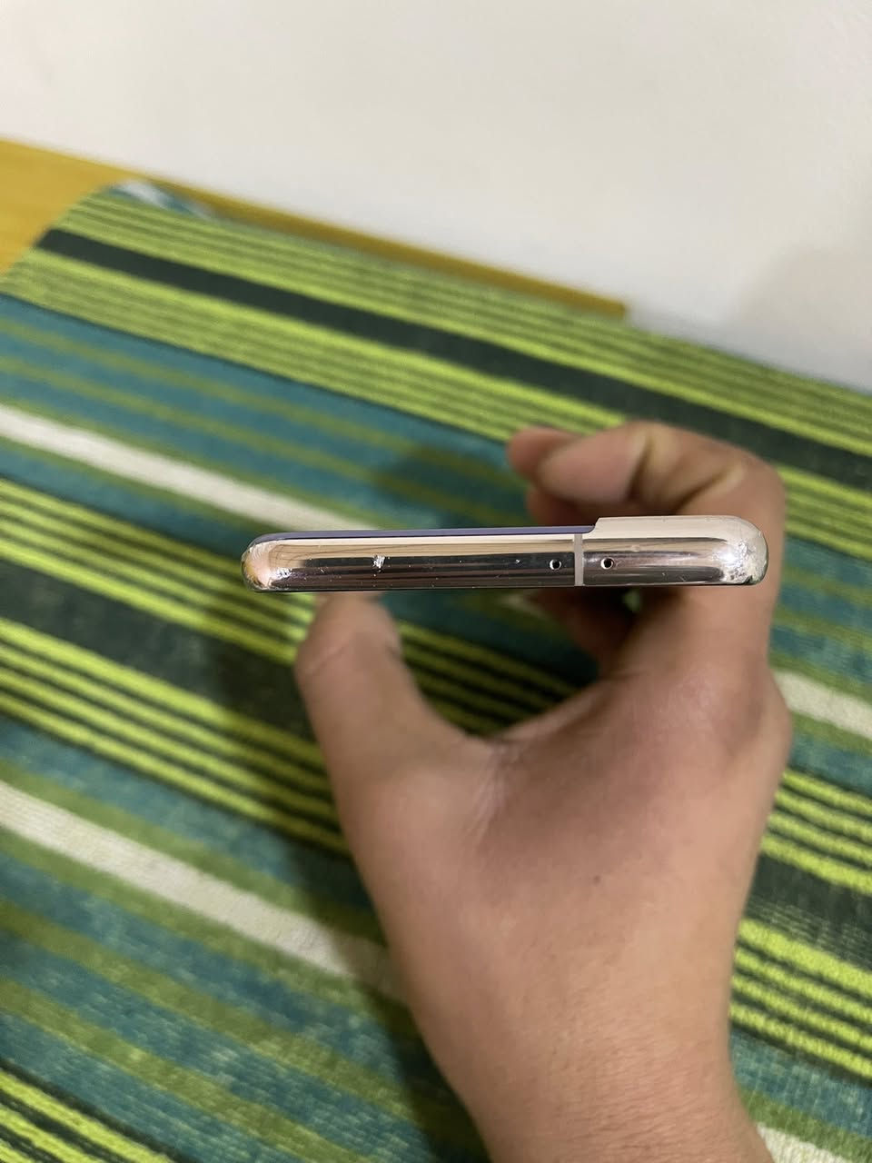 السلام عليكم للبيع جهاز سامسونك اس ٢١ بلص الجهاز ذاكرته ٢٥٦ يجي ٣ كامرات ومعروفه مواصفاته الاس نضام بدون تعليك يشغل ١٢٠ فريم بلالعاب يخبل يشهد الله ماشفت بي عيب شاحنه تايبسي نضافه ٩٠ بل ميه السعر ٢٥٠ الف وبي مجال بصيط المكان بصرة كزيزة *********** واتساب + اتصال 📞
