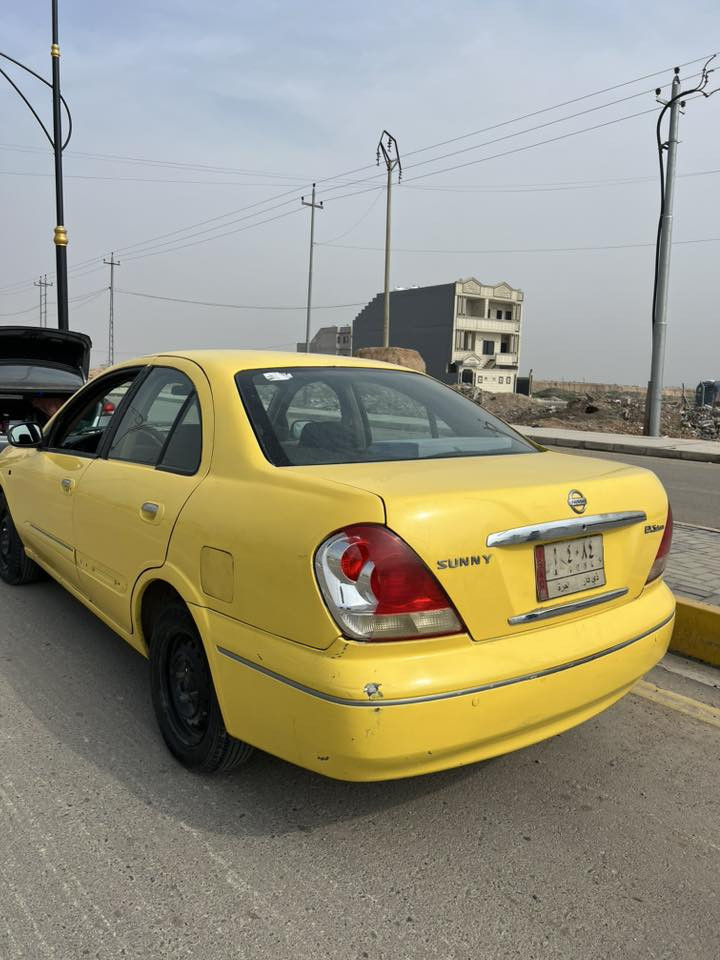 السلام عليكم نيسان صني٢٠٠٨للبيع  السيارة بيهاحادث ومعمرةمثل ماواضح بل صورة السعر٤٣وبيهامجال ***********عنوان السيارة بل موصل والشرعي بل  الناصرية تحويل مباشر
