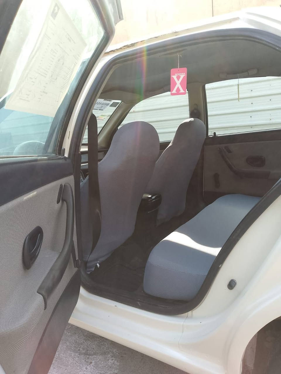 السلام عليكم سمند موديل عشرة  داخل اسود بيها صبغ  3 قطع مكينة حدادية تبريد تخم تاير خير من الله سنوية لغاية 30 رقم انكليزي السعر ٤٢ وبيها مجال  مكاني بغداد  ***********
