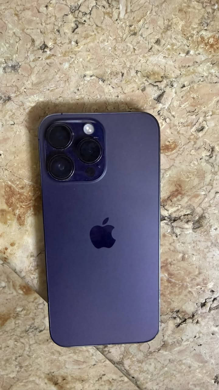 14 برو ماكس ذ 256 بطارية 86 ملحقاته كاملة 
جهاز مكفول من كلشي شخط ما بي سعره 900 
مكاني بغداد 
***********
