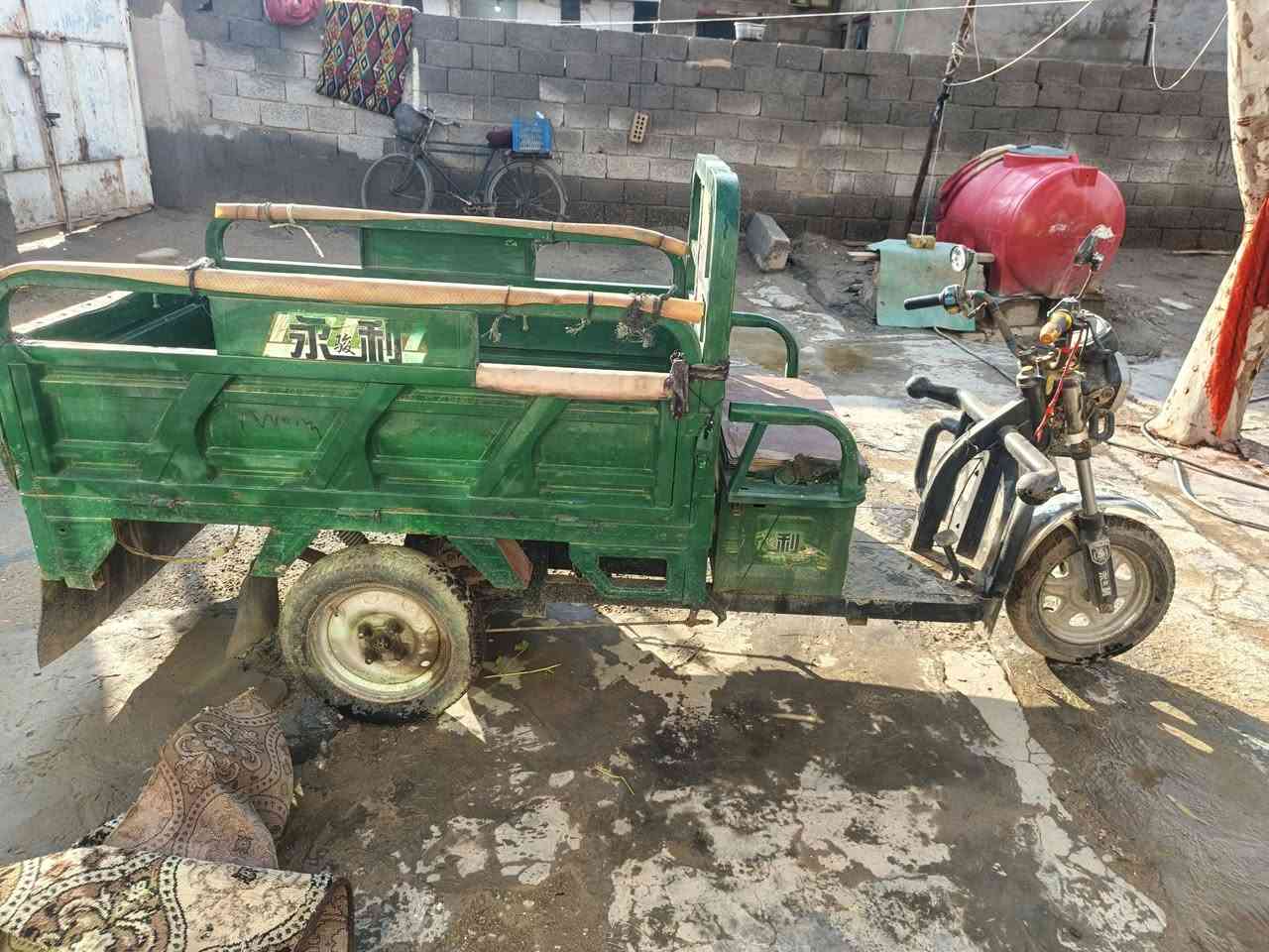 السلام عليكم من رخصة أبو الكروب ستوته شحن للبيع نقص بطاريات فقط السعر  750 وبيها مجال مكاني بغداد ناحيه الوحده   رقمي ***********
