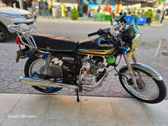 للبيع متور روبار محرك طلقة شغال كامل 
نظافة متل ما شايف بل صور 
موديل 2015
موناقص شي السعر 290 الف وبي مجال
هاد الرقم *********** وبي واتس اب
