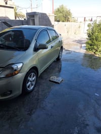 تيوتة ٢٠٠٧🚙 كير ومكينة مكفولات  مصبوغة عام  ضربة جهة عكس السايق فقط  ر...