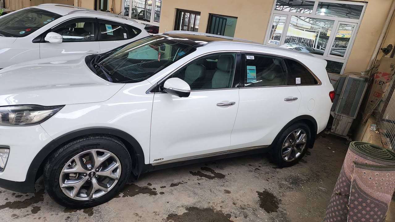 سورنتو موديل ١٥. كويتي فول الفووول. كفاله من لصبغ ولتبديل السعر ٢١٥ هاتف***********
