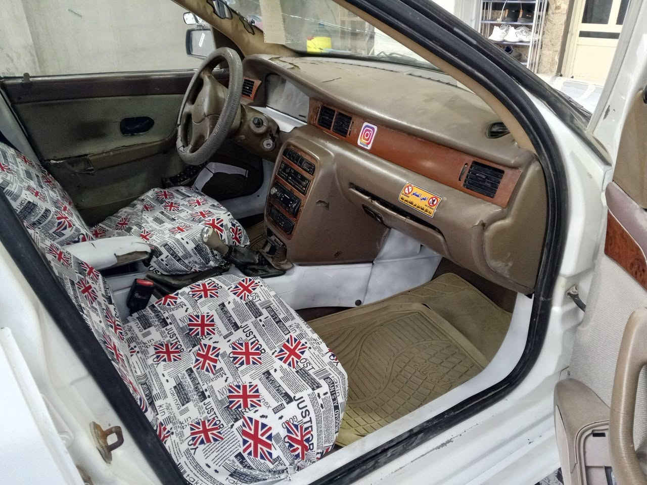 سمند خصوصي رقم واسط مشروع وطني موديل 2011ناطقه كير ومكينه وصدر كفاله سياره جاهزة تخم تاير دوشمه سياره بلادية مكفوله من الضربه والصبغ تبريد شغال سيارة حلوه مال بيت وجاهزه وماكو هيج نظافه بهيج سعر ب31 وبيه مجال قليل جدا مكاني الصويره رقم الموبايل *********** الصويرة, واسط
