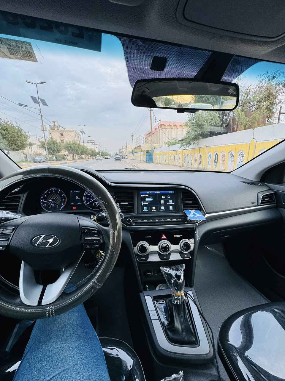 السلام عليكم 
للبيع النترا موديل 2019 وراد امريكي سيارة جديدة بمعنى الكلمة بعدها على وضع الشركة كلة ع البلاد مكينة 2000 دوش او كير AT المرغوب برغي مملعوب بيها حادثها قبغ جنطة نفسة معمر او دعامية نفسها معمرة او بيها بالعراق بارد خفيف بحافة البنيد فوك المازدة او دعامية امامية مصبوغة السيارة جديدة مواصفات رادار امامي خلفي نقط عمياء تحديد مسار شاشة اعطال بالدشبول شاشة جبيرة كامرة دوارة او حساس خلفي فول تحكم ستيرين صدر امامي خلفي جديد تختم تاير جديد دوشمة عام السيارة ربع متصرف عليها ماشية 32 الف ميل شرط مشي حقيقي او ع الفحص وين ميعجبك وديها رقم بغداد بسمي سنوية جديدة مكاني بغداد الحرية السعر 150 او بيها مجال حق الجية اخوان كلشي اكو بسوك بس سيارة جديدة للاخير
للاستفسار (***********)
