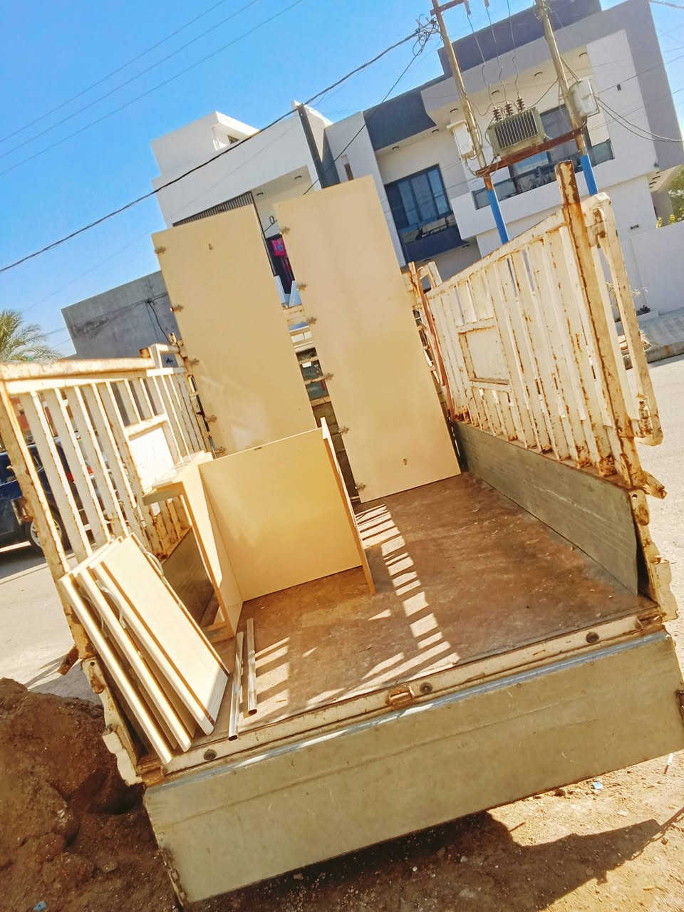 كروب الجبوري لنقل الأثاث وتحويل بيوت داخل كركوك *********** يتوفر أنواع السيارات الحمل كادر متكامل تصفيط وترتيب حسب الطلب نجار فتح وشد وتصليح كافه أنواع الأثاث غرف تركي عراقي كنتور جربايه كاونتر تبديل سكه كومديات سلايت كنتورات جرابي مكسورة صبغ صاج رجيلين كنتور قنفات وهذا جزء من عملنه والحمدلله للستفسار أكثر خاص او اتصل ع واتساب *********** وحياكم الله بخدكتكم دائماً وابدآ
