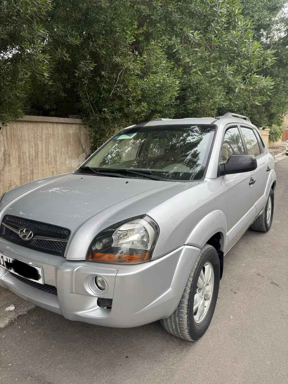 هونداي توسان 2010 خليجي استلام الشركة العامة بحالة جيدة جدا كفالة من الصبغ والضربة عداد 127 رقم بغداد الجديد مكاني المنصور او علي الصالح السعر 129$ 
***********
