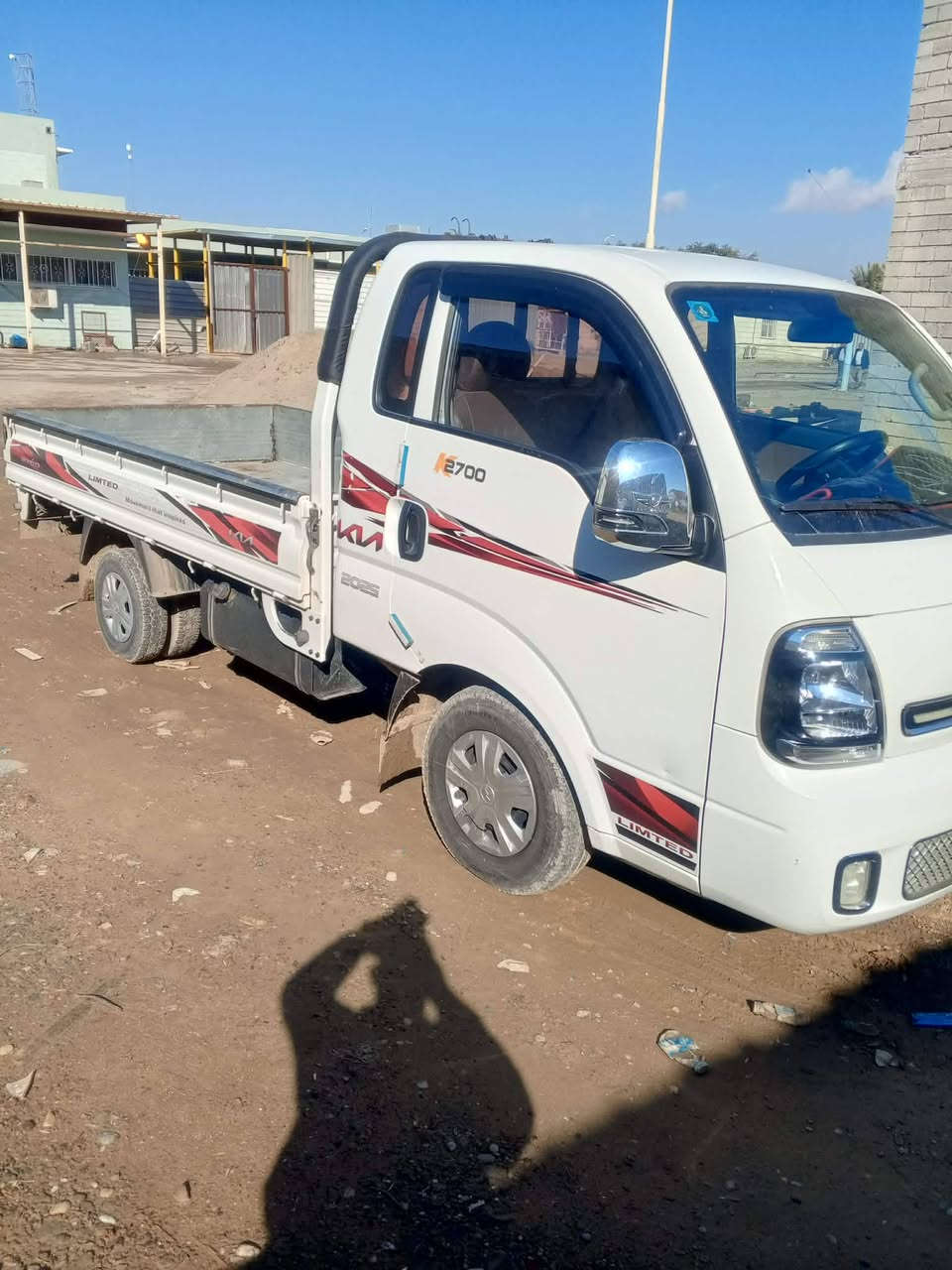 السلام عليكم كيا اللبيع موديل 22 الشكل الجديد رقم صلاح الدين انكليزي بسمي السنوية جديد محرك مامفتوح كير اكسن شرط شاصي شرط تبريد تدفه بيه بل الباب السايق اشويه صبغ السعر150 وبيه مجال شي قليل الاتصال عل رقم ‏‪***********‬‏
