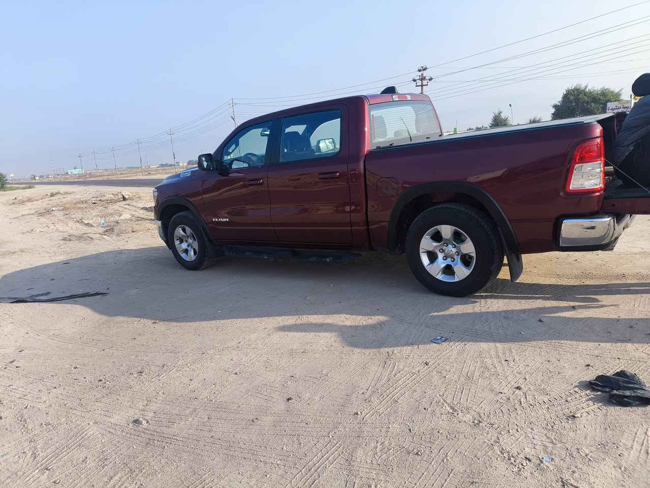 السلام عليكم رام فئه بك هورن فور ويل بصمه كامره معروفه باقي المواصفات موديل 2021 محرك 5700
كيلن سياره ومملعوب بيها ابد للاستفسار اتصال او واتس اب 
***********
