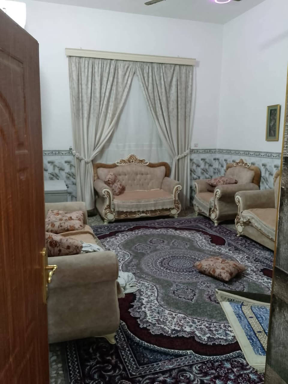 دار للبيع مساحتة 200متر
الموقع/ربيانية شارع البطاوي القديم مجاور احمدفاهم المؤذن وحيدر حمادي البنه طابو زراعي سند25 تحويل ثاني باسم المشتري 
السعر/90بيه مجال 
للاستفسار الاتصال على الارقام التالية 
***********
***********
