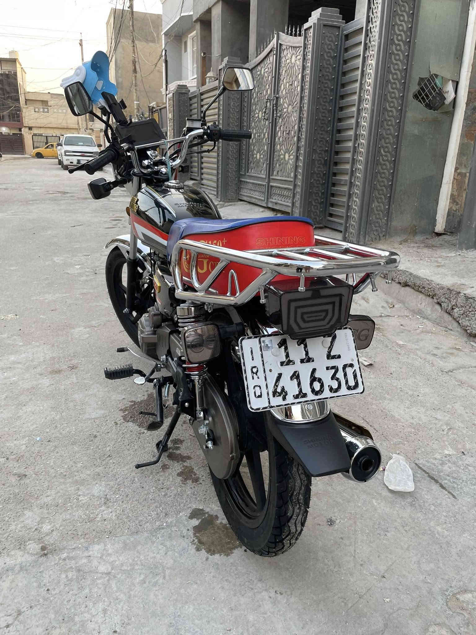 السلام عليكم 
دراجه شاينك للبيع موديل 2025 مرقمه بغداد دراجه زيرو ماشيه بس 2000 الفين صار شهر من امنزلها من الرمبه شخط مابيها السعر مليونين 
تواصل واتساب ***********
