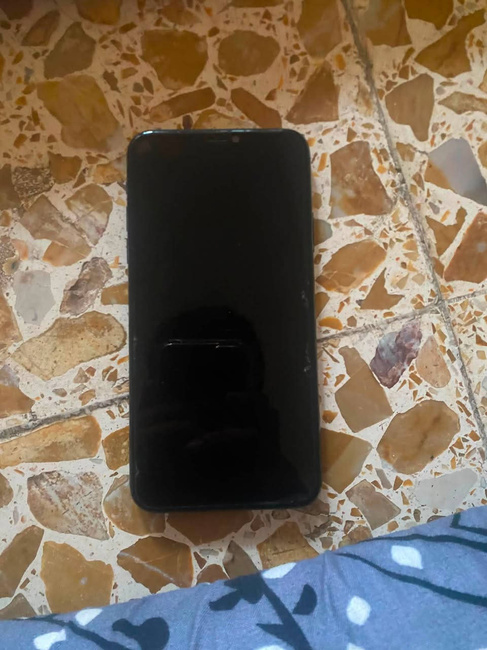 ايفون 11 PRO MAX للبيع
الجهاز شغال ونضيف شخط مابي 
البطارية 79 
الجهاز M 
فقط ال فيس ايدي اليوم وكف عندي 
ورايد ابيعا السعر 350 وبي مجال 

 الشراي هاذا رقمي 

*********** 
بي واتساب
