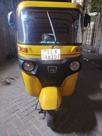 تكتك موديل 2018 شهر 11رقم وسنويه تحويل مكينه مكفوله بس بيها اكسن السعر...