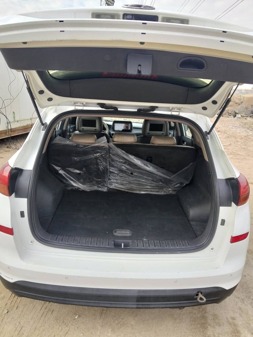 توسان خليجي 19بيهه بارد بالبايبن صفحه السكر والمدكر الوره نصه مصبوغ ناسيه 175 بصره وبيهه طلقه ماعابره سعرهه170اتصل وتدلل ***********
