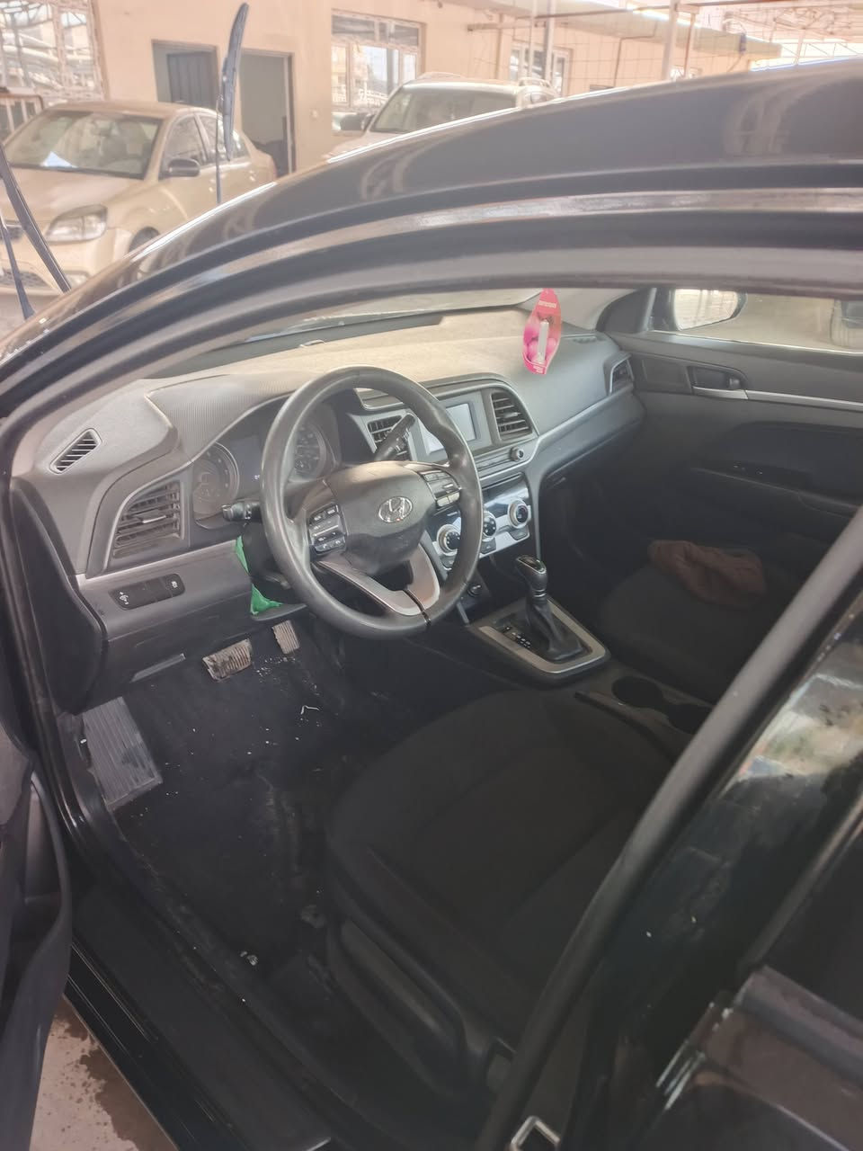 السلام عليكم النترا مريكي حادثه بنيد بدون دواخل موديل٢٠١٩ كير مكينه تبريد صدر كفاله مكان السياره المحموديه السعر ١٢٨ وبيهه مجال 
***********
***********
