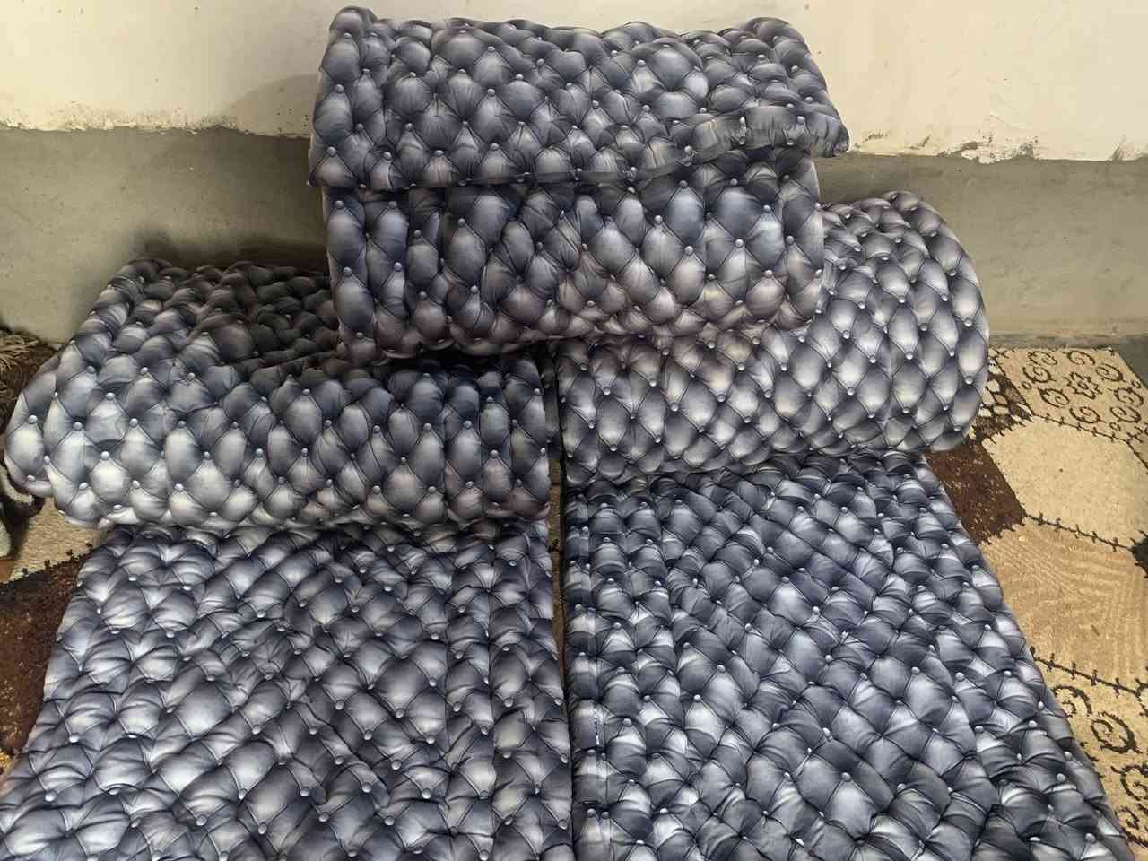 اسلام وعليكم جوادل للبيع الطول ٣ونص وثنيين ٤ونص السعر ١٧٠رقم الهاتف ***********
