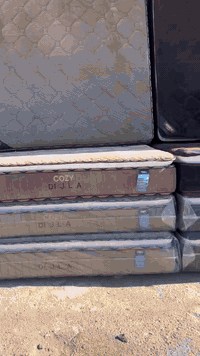 ١٧٠ ألف دينار فقط  نومة مريحة وضمان طويل؟ معمل دجلة يقطع الشك باليقين ويقدم لك دوشك (كوزي - Cozy) بمواصفات "درجة أولى" وسعر المصنع المباشر.
​✅ لماذا يختاره الجميع؟
​السعر التنافسي: 170 ألف دينار فقط (سعر ثابت وحقيقي).
​ضمان ذهبي: 5 سنوات ضمان حقيقي من معملنا.
​المواصفات: دوشك "كوزي" مميز اول " راحة طبية فائقة ودعم كامل للظهر.
​🚚 توصيل سريع بغداد: 5 آلاف دينار فقط
​📞 للحجز الفوري (اتصال أو واتساب):
***********.
