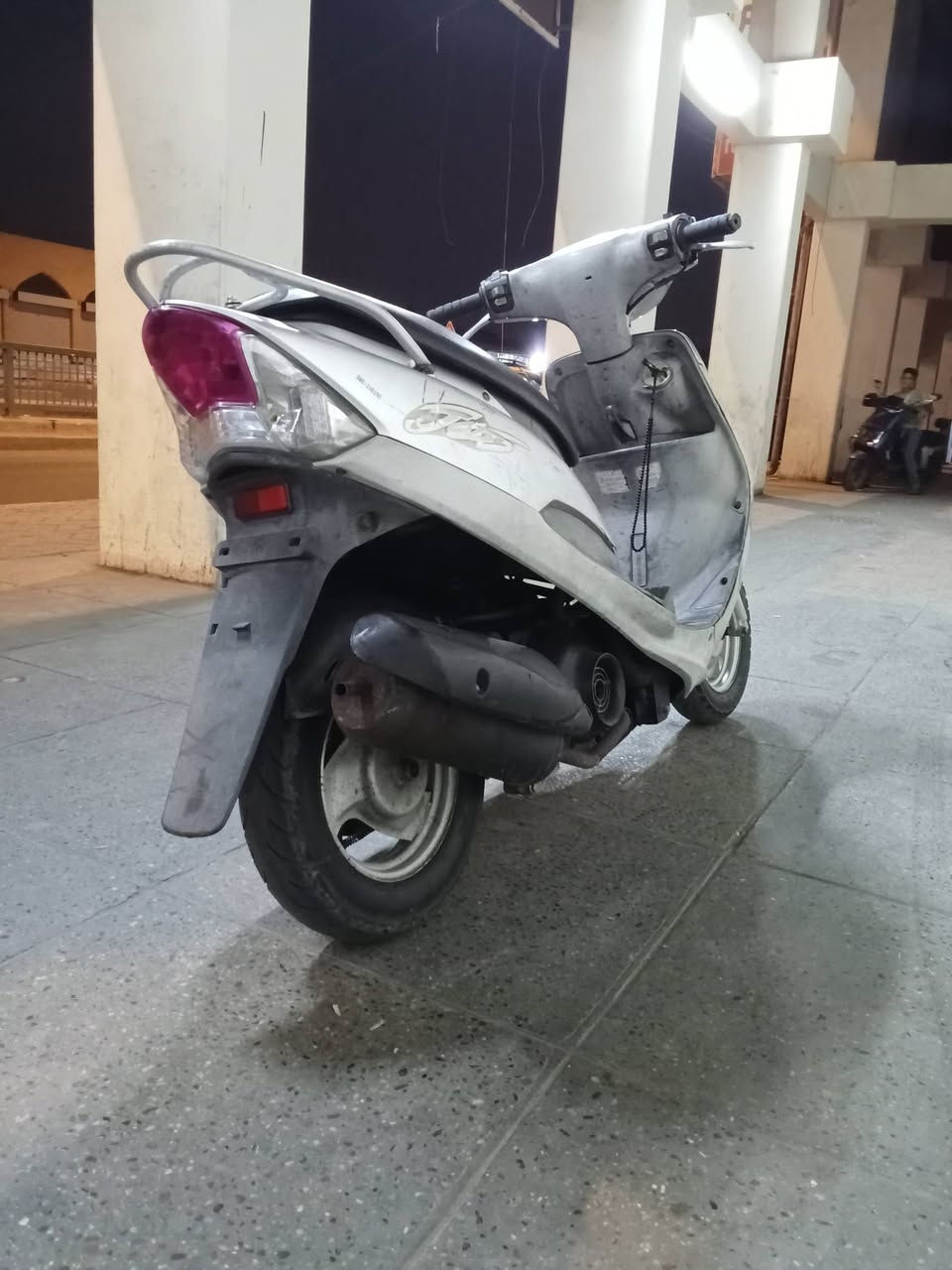 السلام عليكم شباب دراجة ماكس منغولي مكفولة كفالة عامة كلهه ابلادية وكلهة شغالة كابريتر سلف ابلاديات كفرات كلهه ختم وية المكينة وكهربايات كلهن شغالات شلعة ومعدل ونعومة متنسمع برغي واحد ما مفتوح بيهة نقص بس اسنان تعليك بس العنوان بغداد باب المعضم ولا ستفسار ***********
