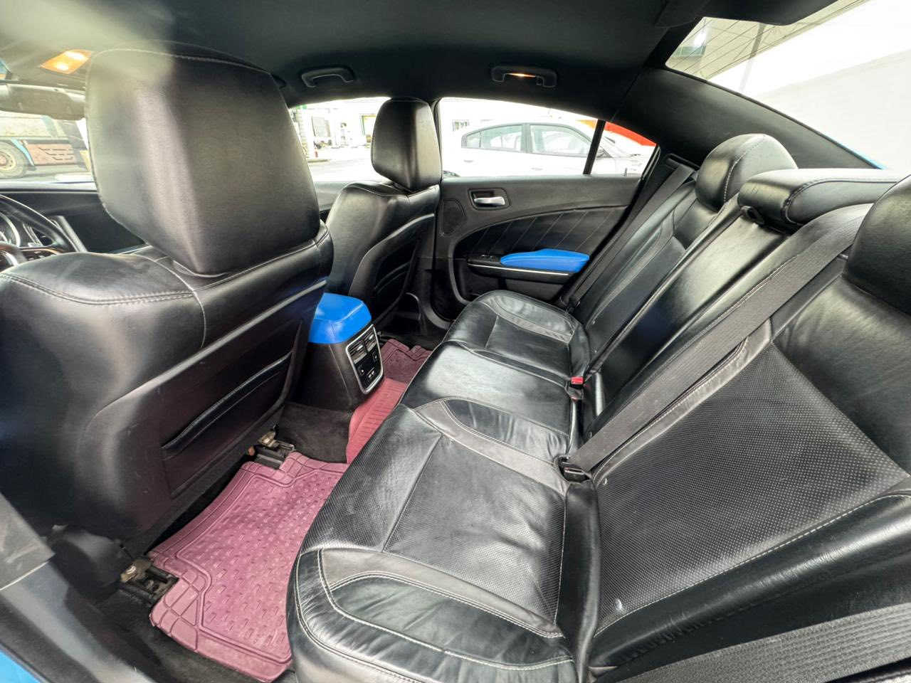 دوج جارجر موديل 2016( رالي) بيها جاملغ وبنيد ضربته خفيفه السيارة
فول مواصفات عدا الفتحة 
سيارة نضيفه وجاهزه سنويه صاريه يومين مجدده بسمي رقم جديد بغداد 

المواصفات:
بصمة شاشة كبيرة

كشنات تدفئة

لايت زينون

سماعات 

دمام صندوق

كامره خلفيه

ويل 20 هيترات مري

كشنات حظن جلد
ماشيه: 136ميل حقيقي
رقم: بغداد انكليزي تحويل مباشر

كير ومحرك كفاله

الــســعــر ✅ :: 195 وبيها مجال 

رقم صـــاحب السيارة::***********//***********
