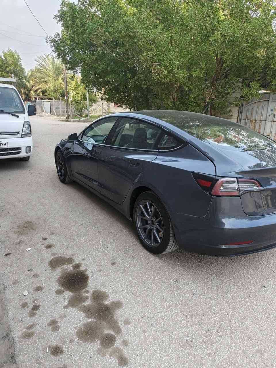 السلام عليكم تسلا 23 ماشية 18الف فقط تك ماطور صور الحادث موجودة بدون دواخل باب اوجاملغ خلفي الحادث بعيد علا البطارية جاهزة بسمي ***********
