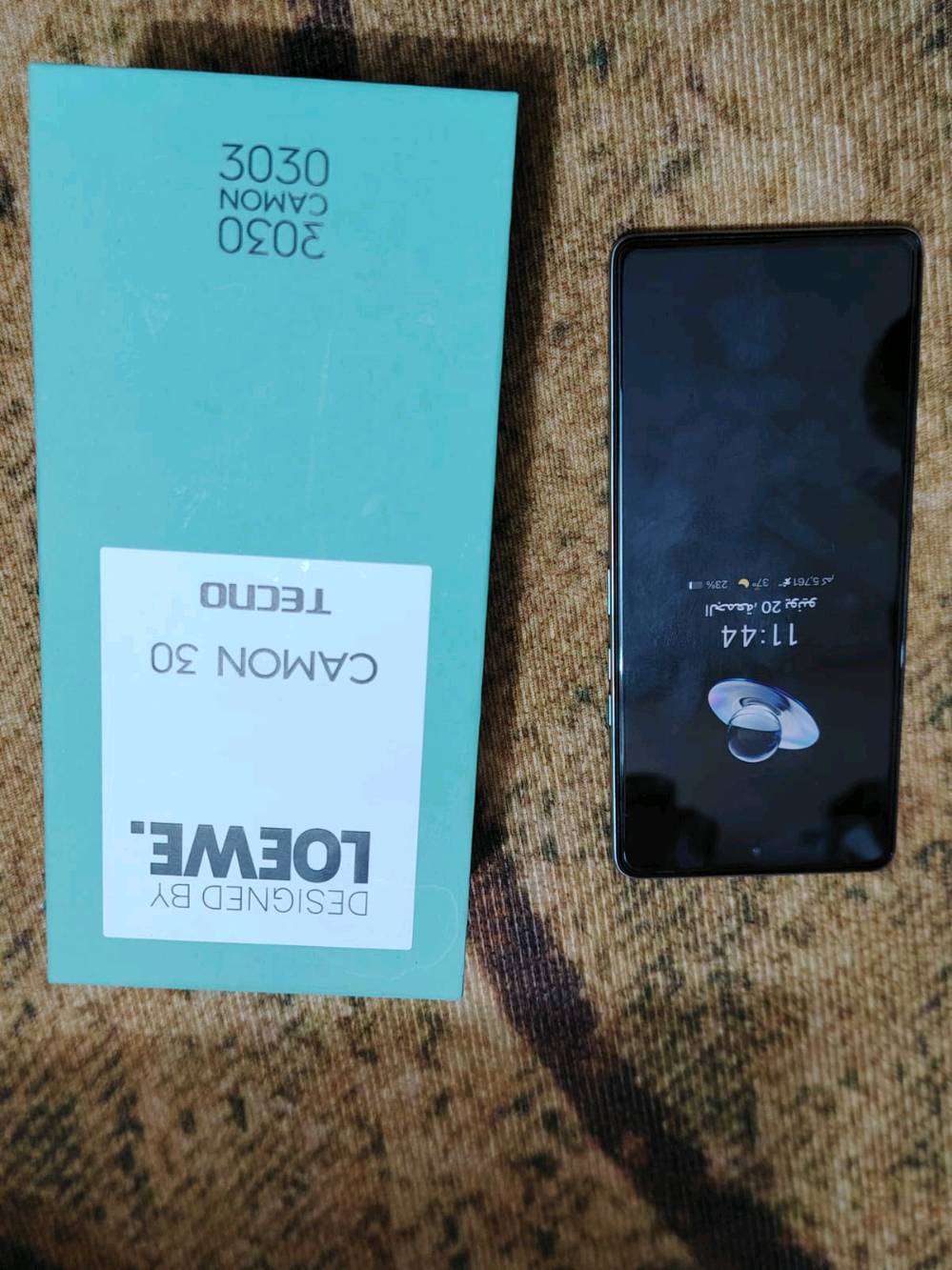 السلام عليكم جهاز تكنو كامون 30 4g للبيع نضافه فول مثل ما موضح بالصورة جهاز ملحقاته كاملة كارتونة وشحانته الاصلية 70 واط وويا سماعه انكر r50i الاصلية ضمان عين الفهد هم ملحقات كاملة  ثنينهن ب130 وبيهن مجال بسيط تواصل فقط واتساب مكاني بغداد الشعله
كم مساحة التخزين والرام للهاتف؟: 
256
وين تتواجد لتسليم القطعة؟: 
بغداد الشعله