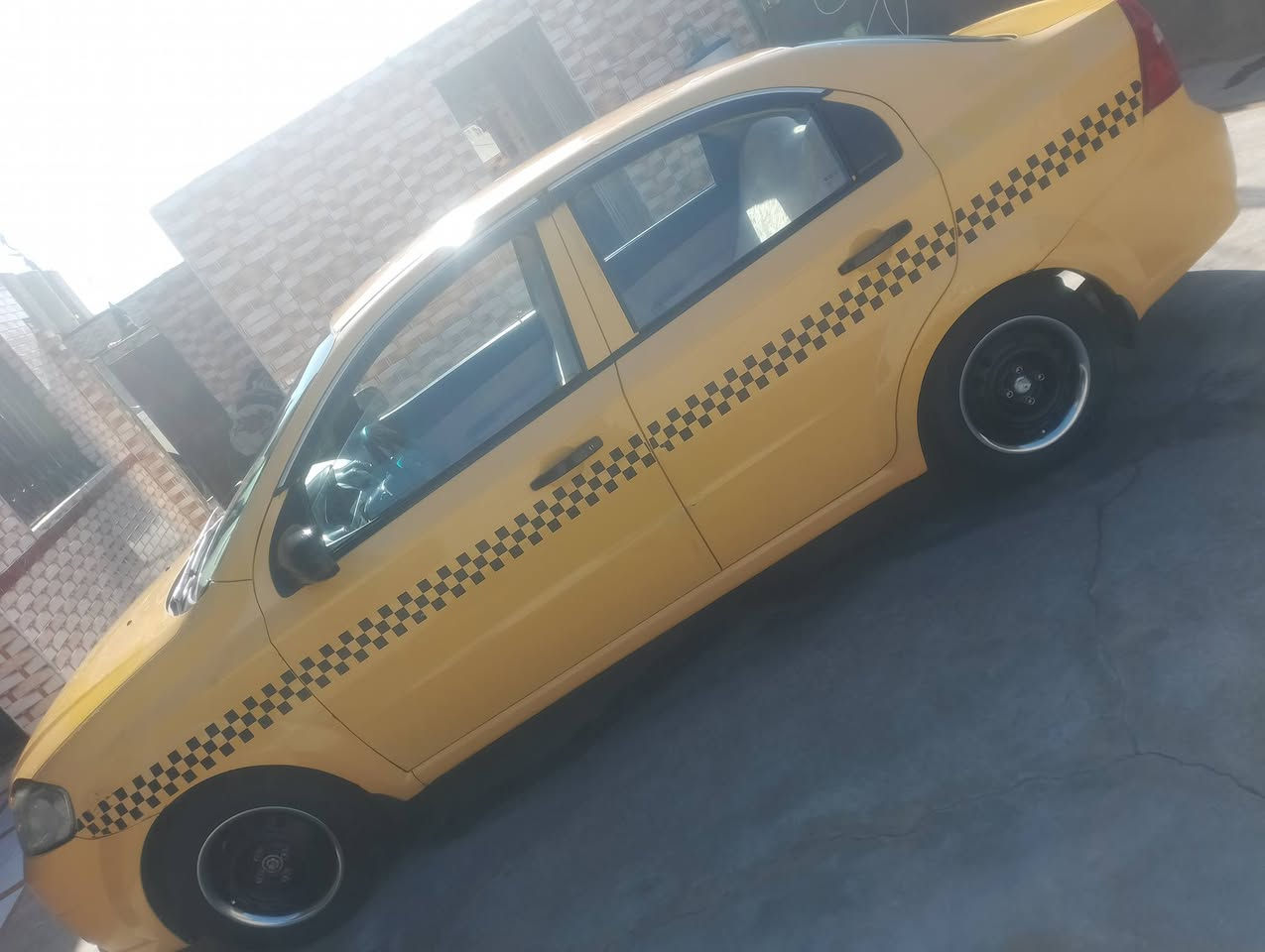 السلام عليكم افيو موديل 2009 سيارة أصل صفره شركه بيه صبغ باب ونص جاملغ الباقي كفاله مكفوله من الضربه رقم نجف سيارة جاهزه حداديه كير مكينة تخم تاير كله جديد شرط مداور سنويه صاقطه بيع مراوس مكانه نجف سعر 53وبيه مجال ***********
